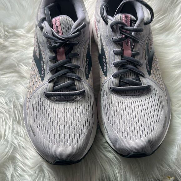 Brooks Adrenaline 21 Women's Size 9.5 B (Medium) Running Shoes purple - Picture 1 of 8